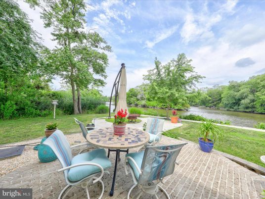 Backyard, Exterior, Water