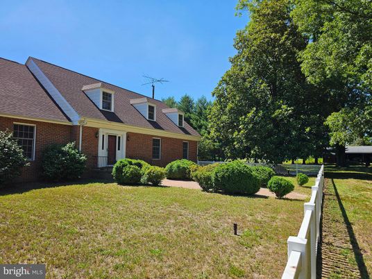 Exterior, Facade, Brick Facade, Cape Cod