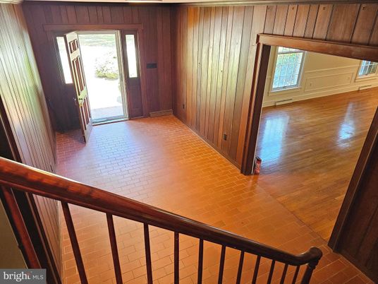 Empty room, Interior, Wood Texture Flooring, Wooden Walls