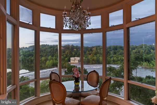Chandelier, Dining room, Interior, Sun Room, Water