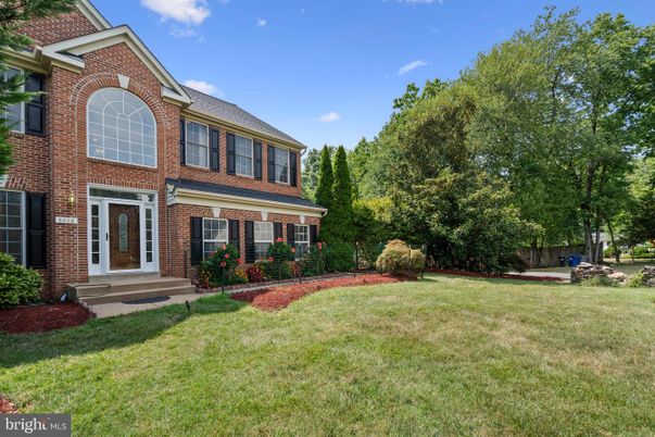 Backyard, Exterior, Facade, Brick Facade, Brick Traditional