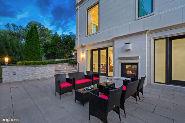Exterior, Fireplace