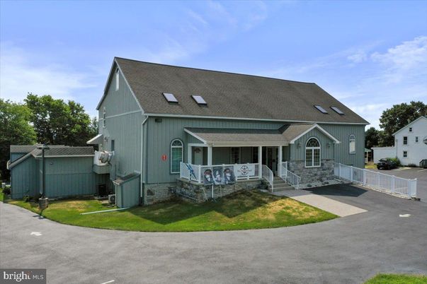 Exterior, Facade, Cape Cod
