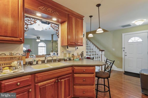 Interior, Kitchen, Pendant Lights, Wood Texture Flooring
