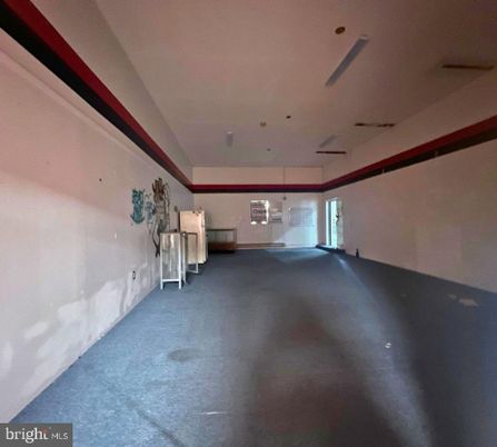 Empty room, Interior, Pendant Lights