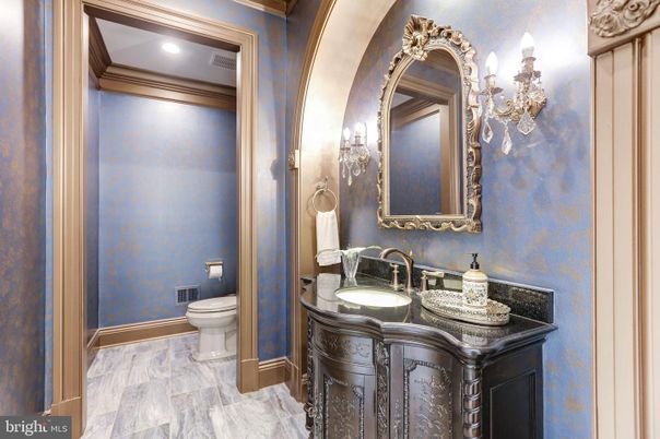 Bathroom, Interior, Recessed Lighting