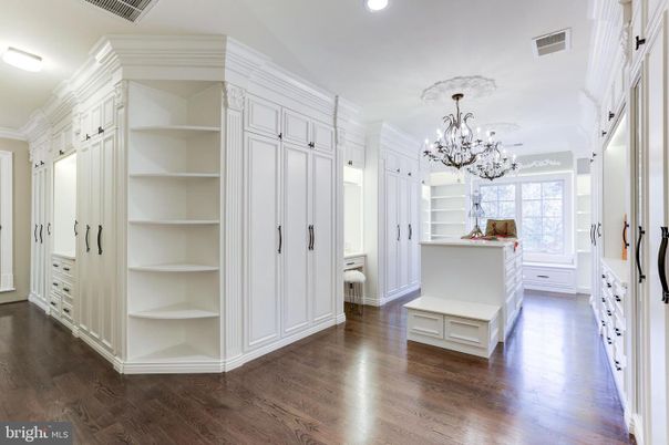 Chandelier, Interior, Recessed Lighting, Walk-in Closets, Wood Texture Flooring