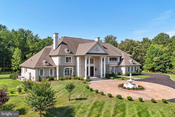 Backyard, Exterior, Facade, French Provincial