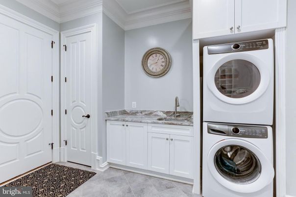Interior, Utility Closets, Washer