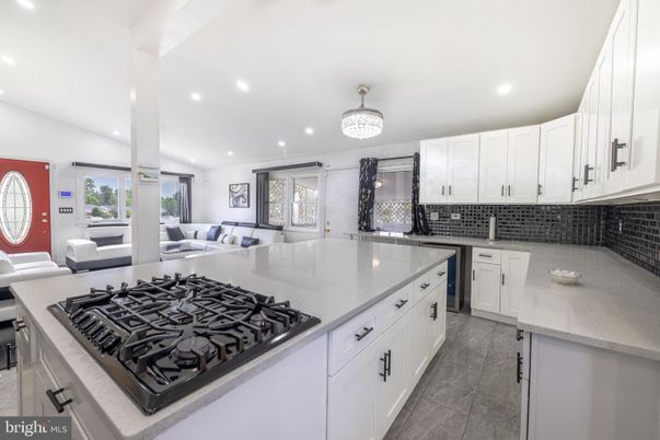 Chandelier, Interior, Kitchen, Recessed Lighting