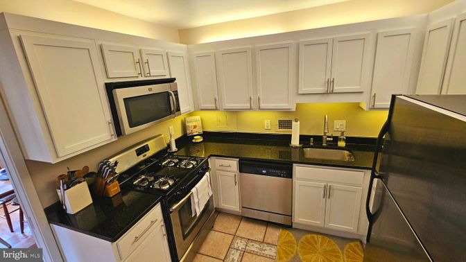 Interior, Kitchen, Stainless Steel Appliances