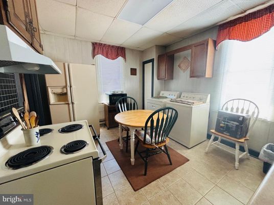 Dining room, Interior, Washer