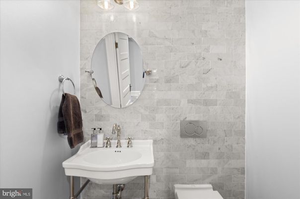 Bathroom, Interior, Stone Walls