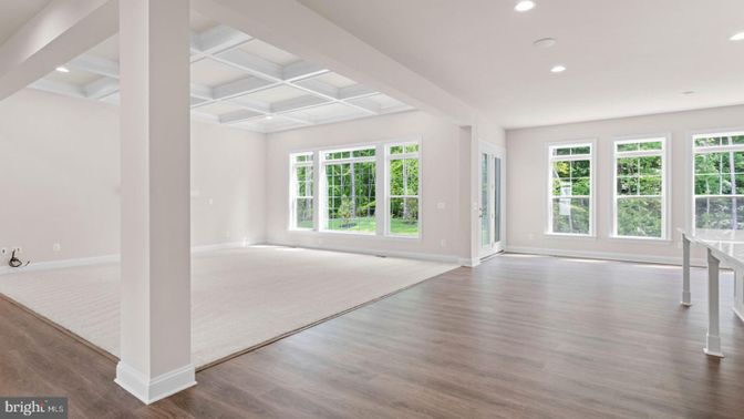 Empty room, Interior, Recessed Lighting, Wood Texture Flooring