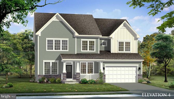Attached, Exterior, Facade, Farmhouse