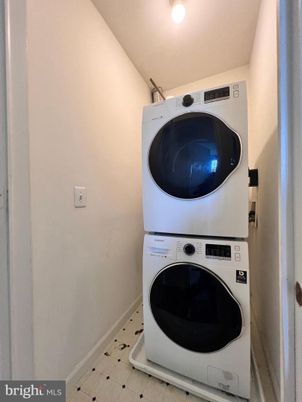 Interior, Recessed Lighting, Utility Closets, Washer