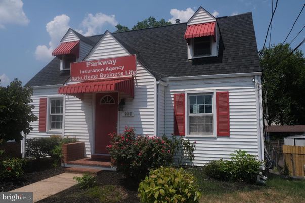 Exterior, Facade, Cape Cod