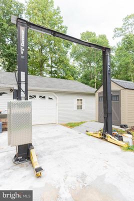 Detached Garage, Exterior