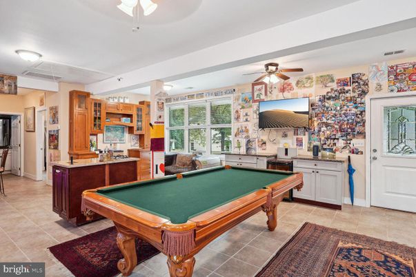 Billiard Table, Game Room, Interior