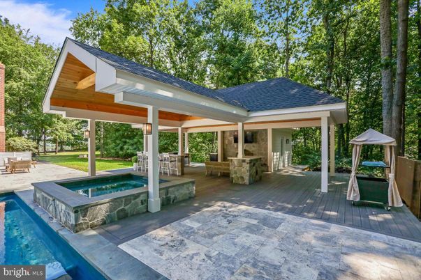 Exterior, Hot Tub, Pool