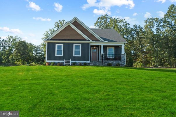 Backyard, Exterior, Facade, Ranch