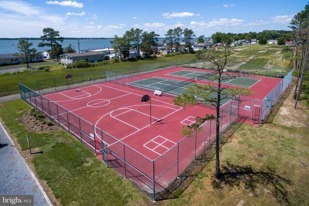 Exterior, Tennis Courts