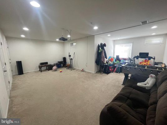 Game Room, Interior, Recessed Lighting