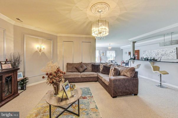 Chandelier, Interior, Living room