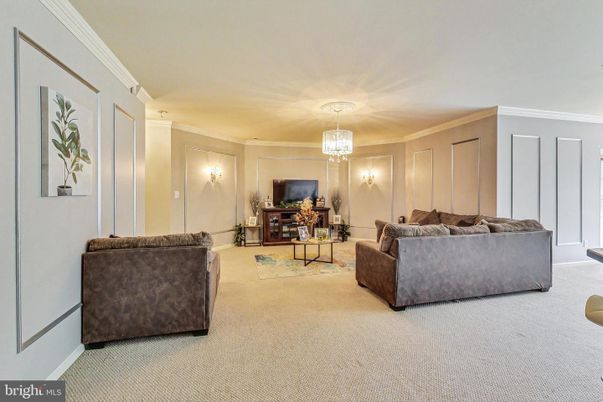 Chandelier, Interior, Living room
