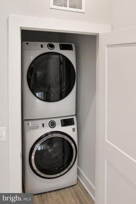 Interior, Utility Closets, Washer, Wood Texture Flooring
