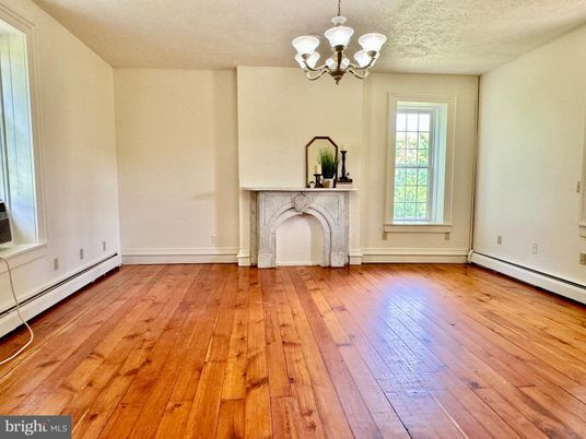Chandelier, Empty room, Interior, Wood Texture Flooring