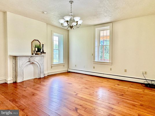 Chandelier, Empty room, Interior, Wood Texture Flooring