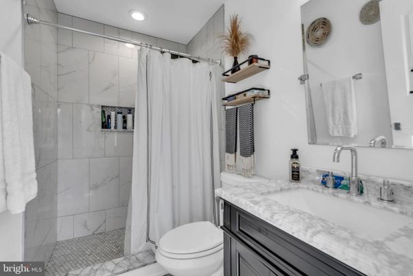 Bathroom, Interior, Marble Walls, Recessed Lighting