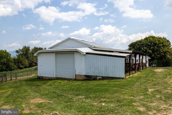 Backyard, Detached Garage, Exterior