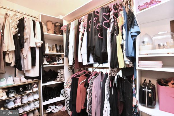 Interior, Walk-in Closets