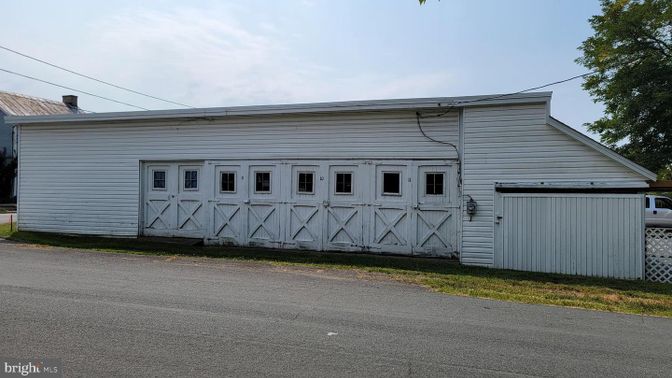 Detached Garage, Exterior
