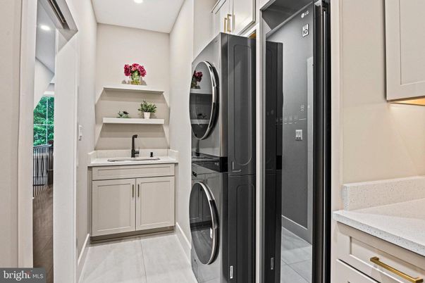 Interior, Recessed Lighting, Utility Closets, Washer