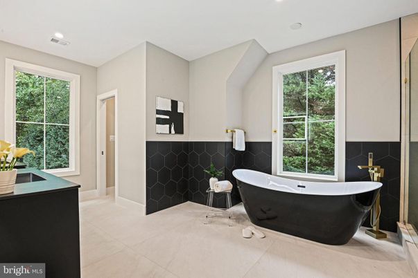 Bathroom, Free Standing Baths, Interior, Recessed Lighting