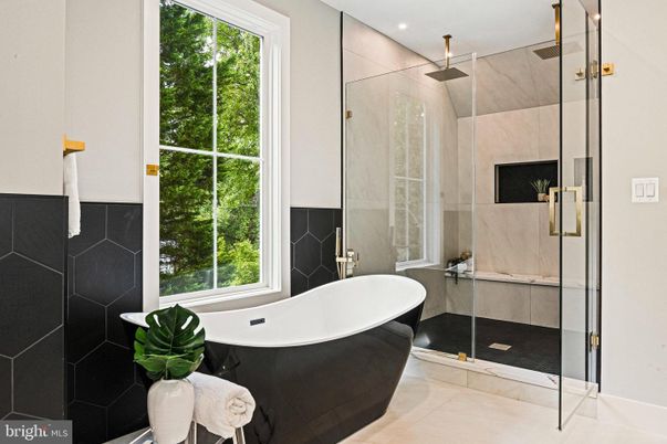 Bathroom, Free Standing Baths, Glass Shower, Interior, Recessed Lighting
