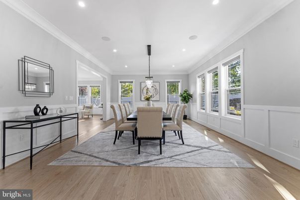 Dining room, Interior, Pendant Lights, Recessed Lighting, Wood Texture Flooring