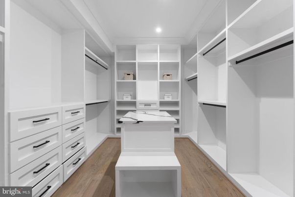 Interior, Recessed Lighting, Walk-in Closets, Wood Texture Flooring