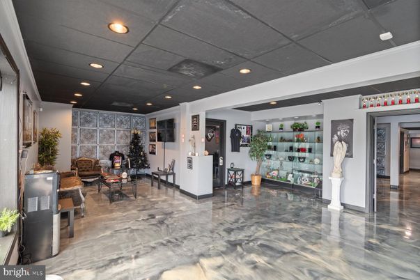 Interior, Piano, Recessed Lighting