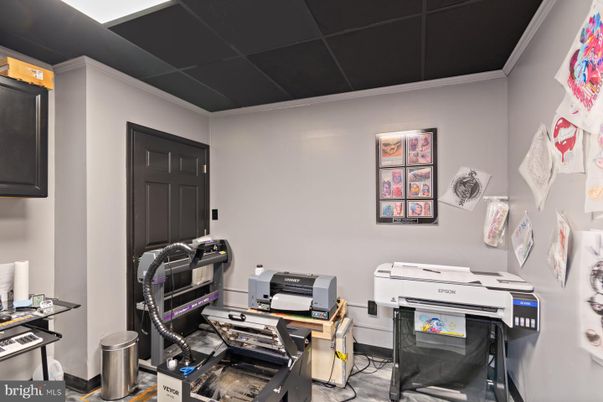 Home Office, Interior