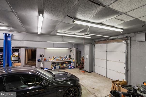 Garage, Interior