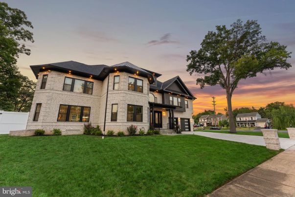 Backyard, Exterior, Facade, French Provincial