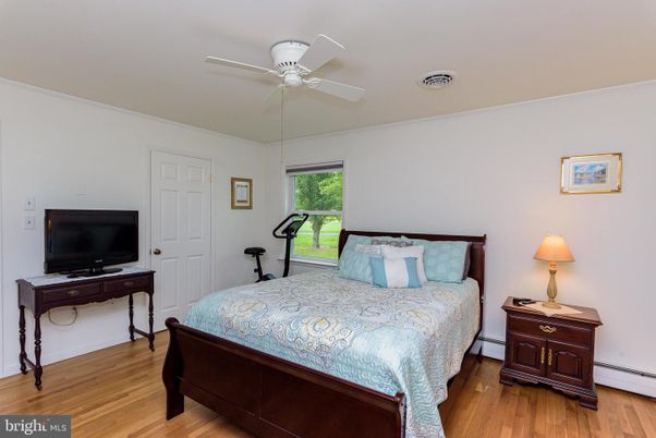 Bedroom, Fitness Equipment, Interior, Wood Texture Flooring