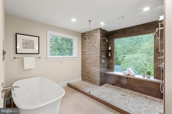 Bathroom, Free Standing Baths, Interior, Recessed Lighting