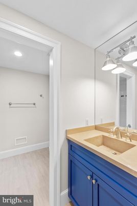 Bathroom, Interior, Recessed Lighting, Wood Texture Flooring