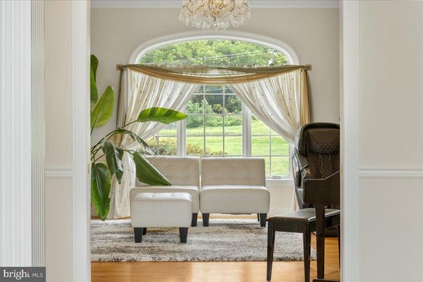 Chandelier, Interior, Wood Texture Flooring