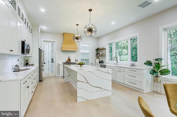 Interior, Kitchen, Pendant Lights, Recessed Lighting, Wood Texture Flooring